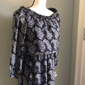 Navy & gold paisley maxi w/elastic waist & lined.